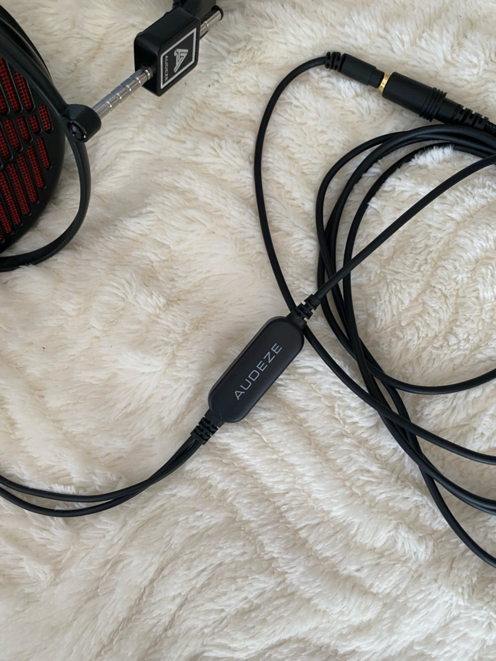 Audeze LCD-GX Open-Back Headphones with Red Grille and Detachable Mic - Picture 3 of 8